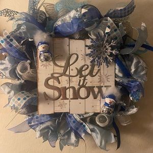 Let it Snow Wreath